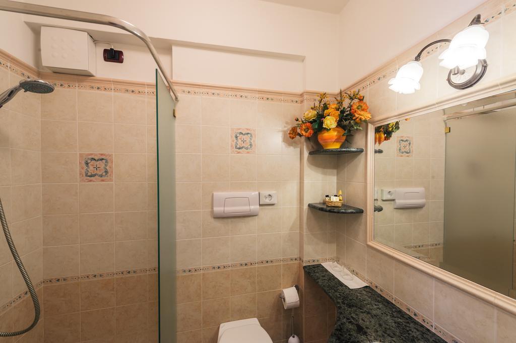 Hotel Garden Zorzi 산펠리체델바나코 객실 사진